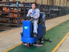 山东三星集团机械工厂采购合美驾驶式洗地机