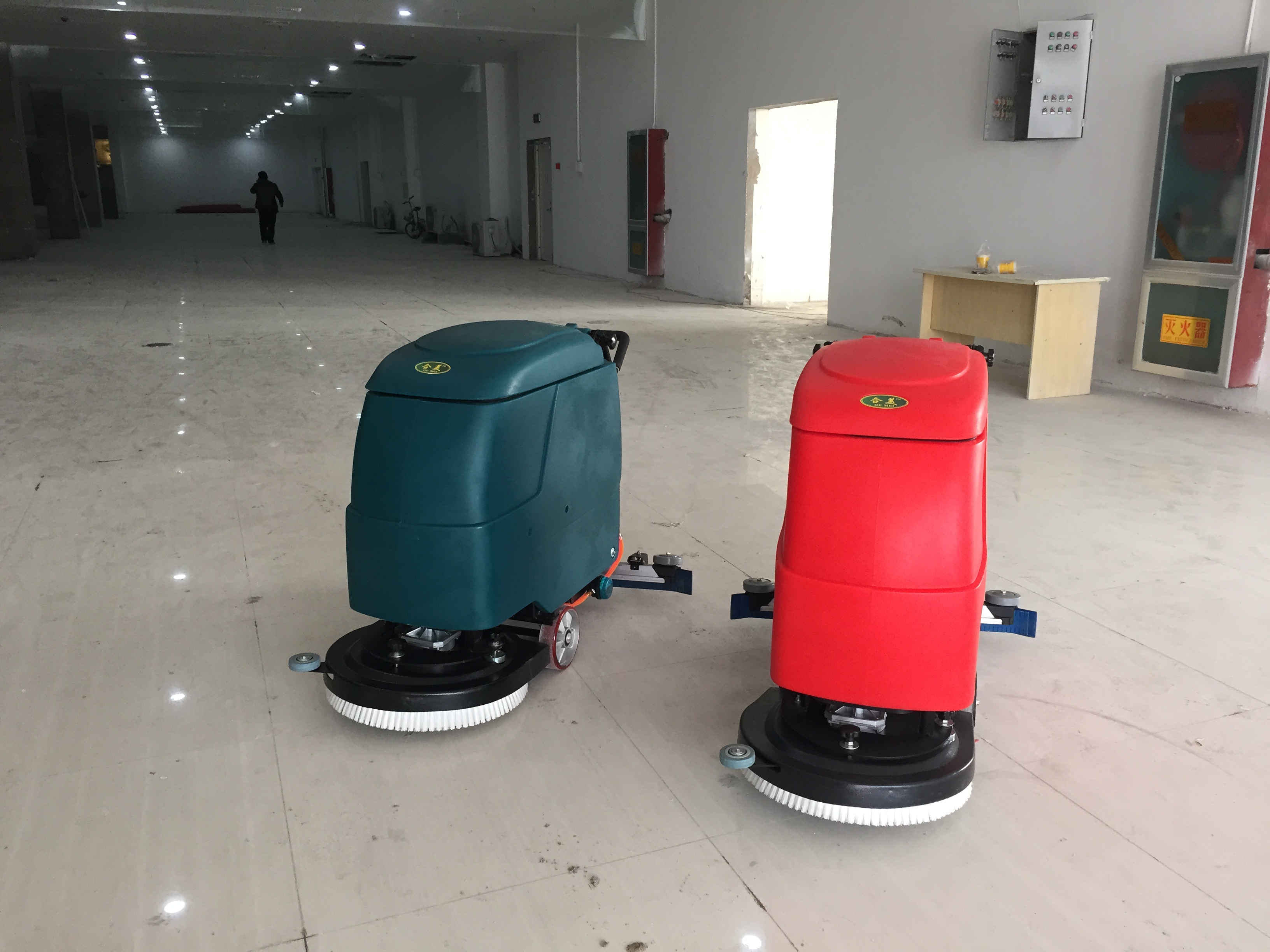 为什么全自动洗地机会成为重要的清洁设备？