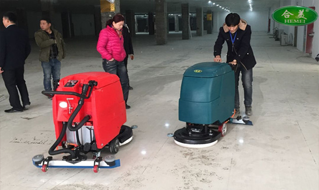 水泥地面适合使用全自动洗地机吗