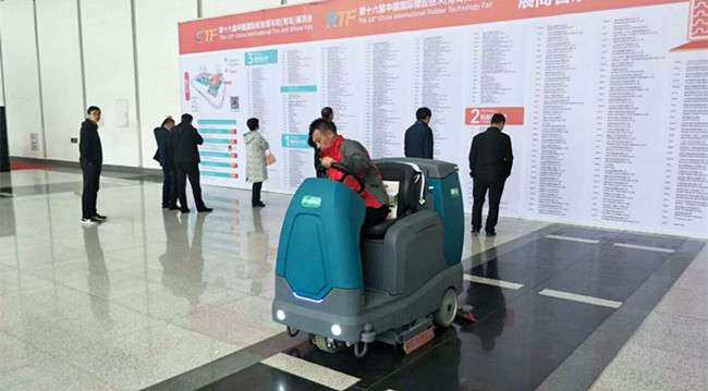 全自动工业洗地机为何如此热销