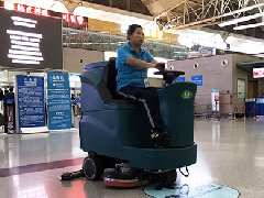 青岛方特游乐园采购合美驾驶式洗地机