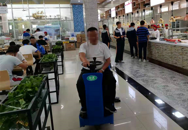 广西大学食堂使用合美驾驶式洗地车